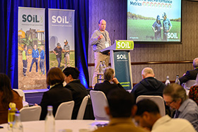 Dr Nathan Robinson - presenting at the Soil CRC Participants Conference 2025